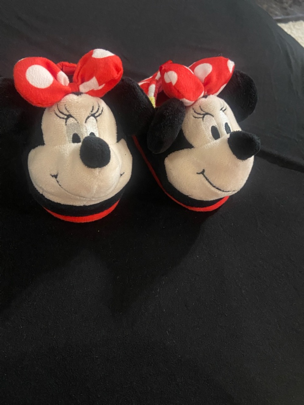 Disney Minnie Mouse Red Polka Dot Plush Slippers